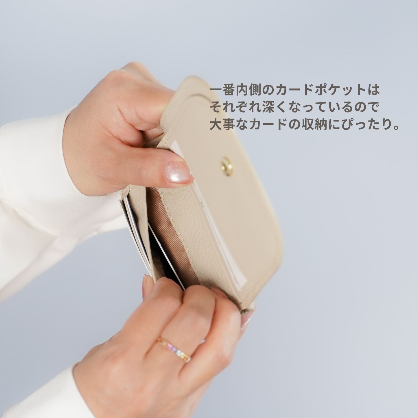 【NEW】ミニ財布 スリム 本革 二つ折り 薄型 コンパクト