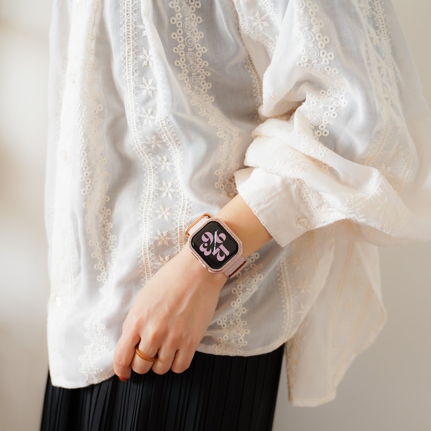 ローズゴールドライン×キラキラ ストーン 保護フレーム ガラスなし ハードタイプ アップルウォッチ ケース Apple Watch