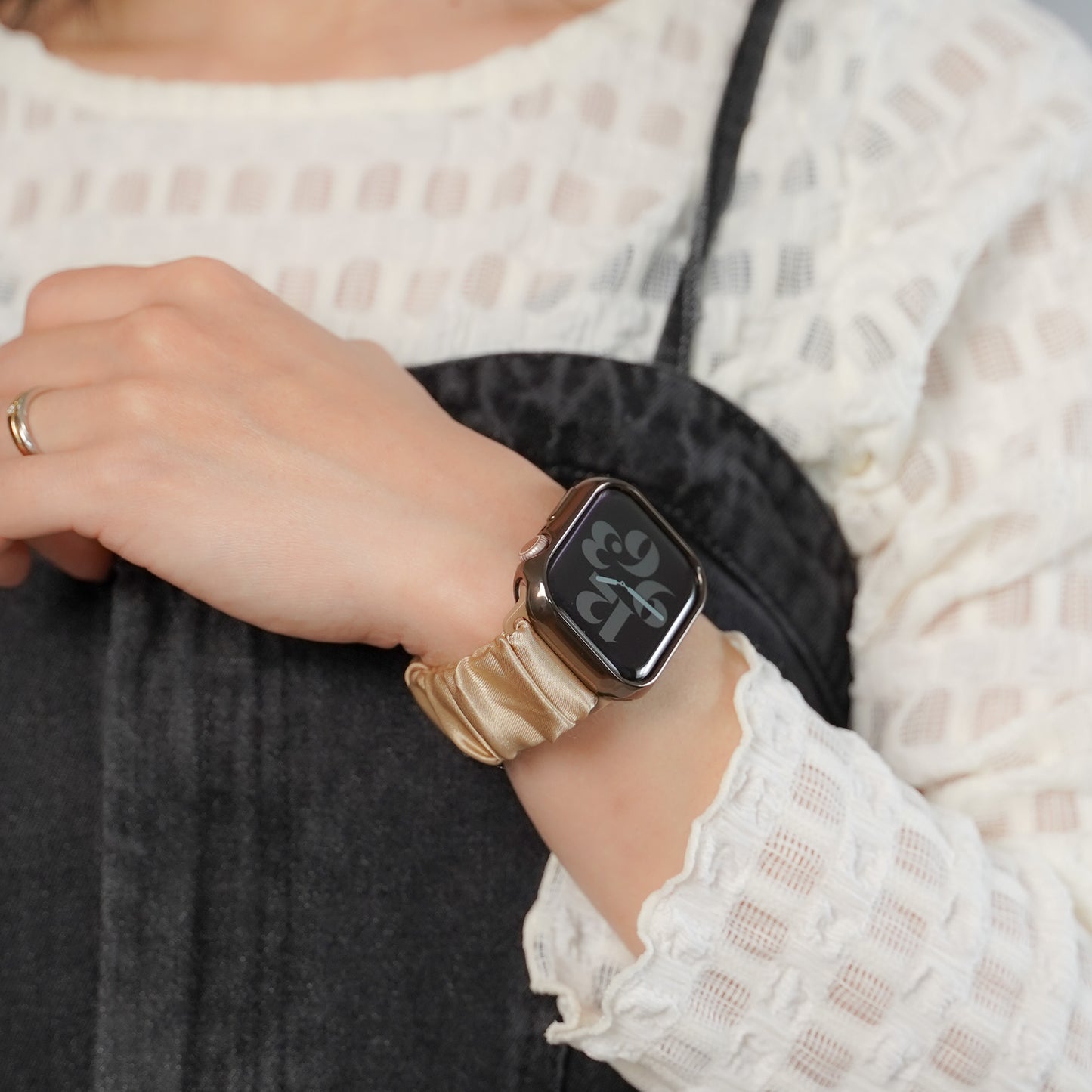 【NEW】シュシュ風 サテン アップルウォッチバンド Apple Watch ベルト