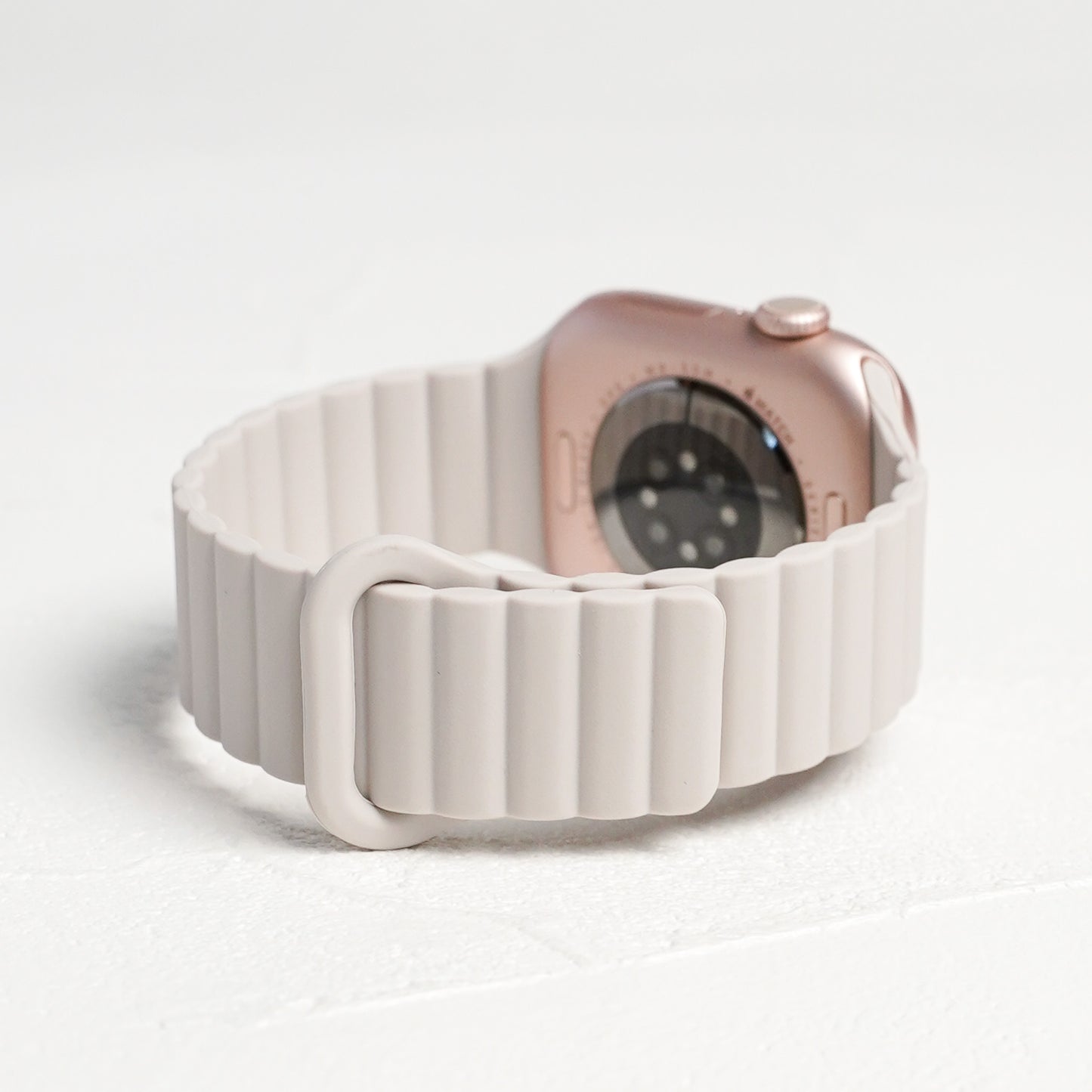 【NEW】マグネット オールシリコンループ アップルウォッチバンド Apple Watch ベルト