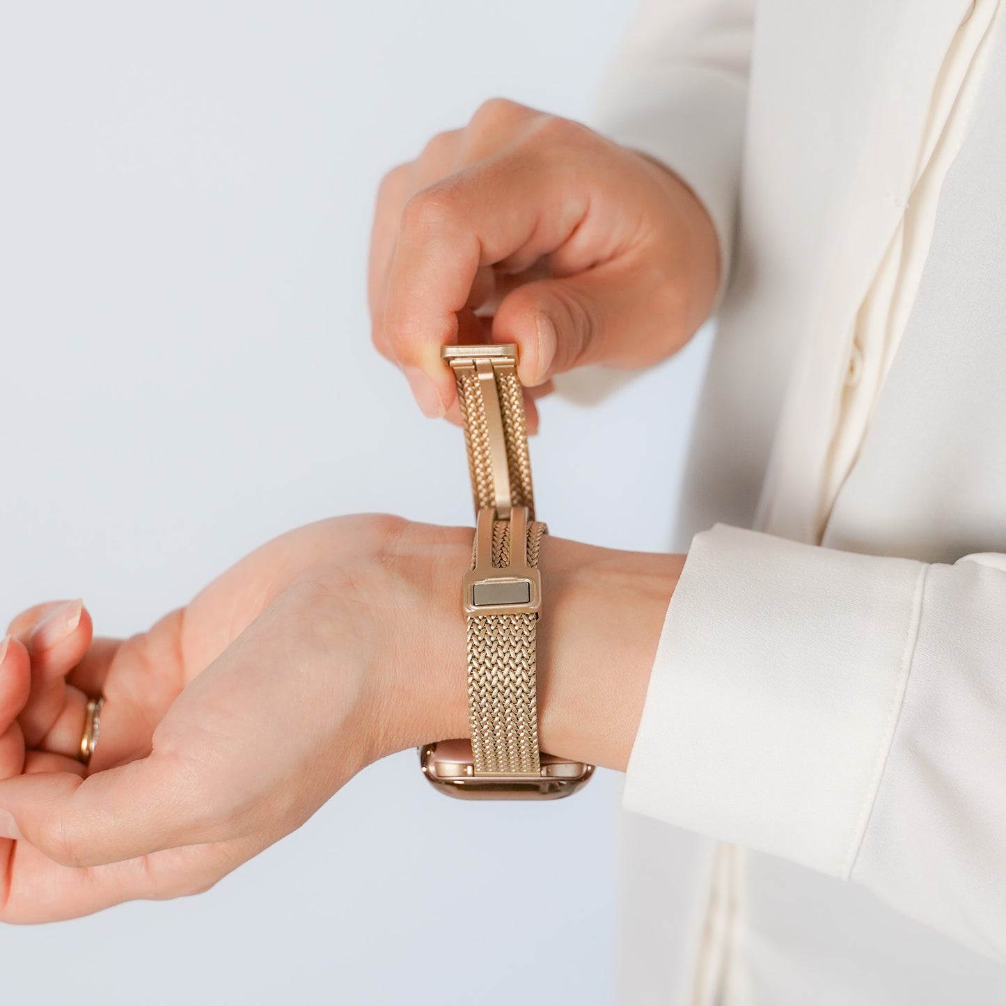 【NEW】マグネット ステンレススリム 三ツ折 アップルウォッチバンド Apple Watch ベルト
