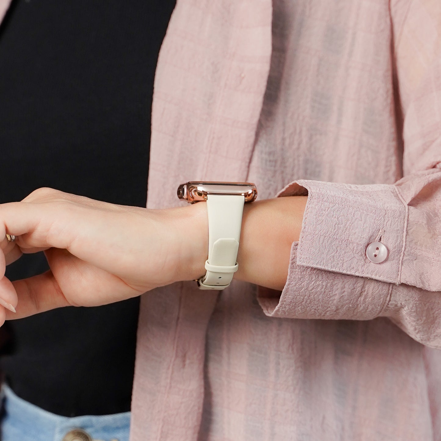 【NEW】レザー シルク調 アップルウォッチバンド Apple Watch ベルト