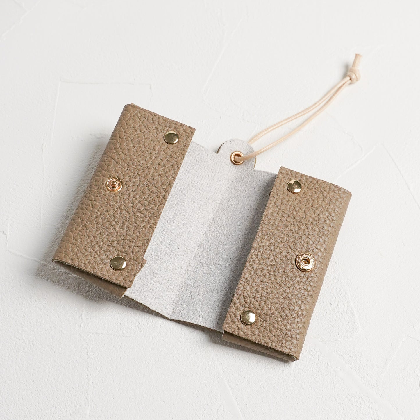 【NEW】ポケットティッシュケース 二つ折り レザー