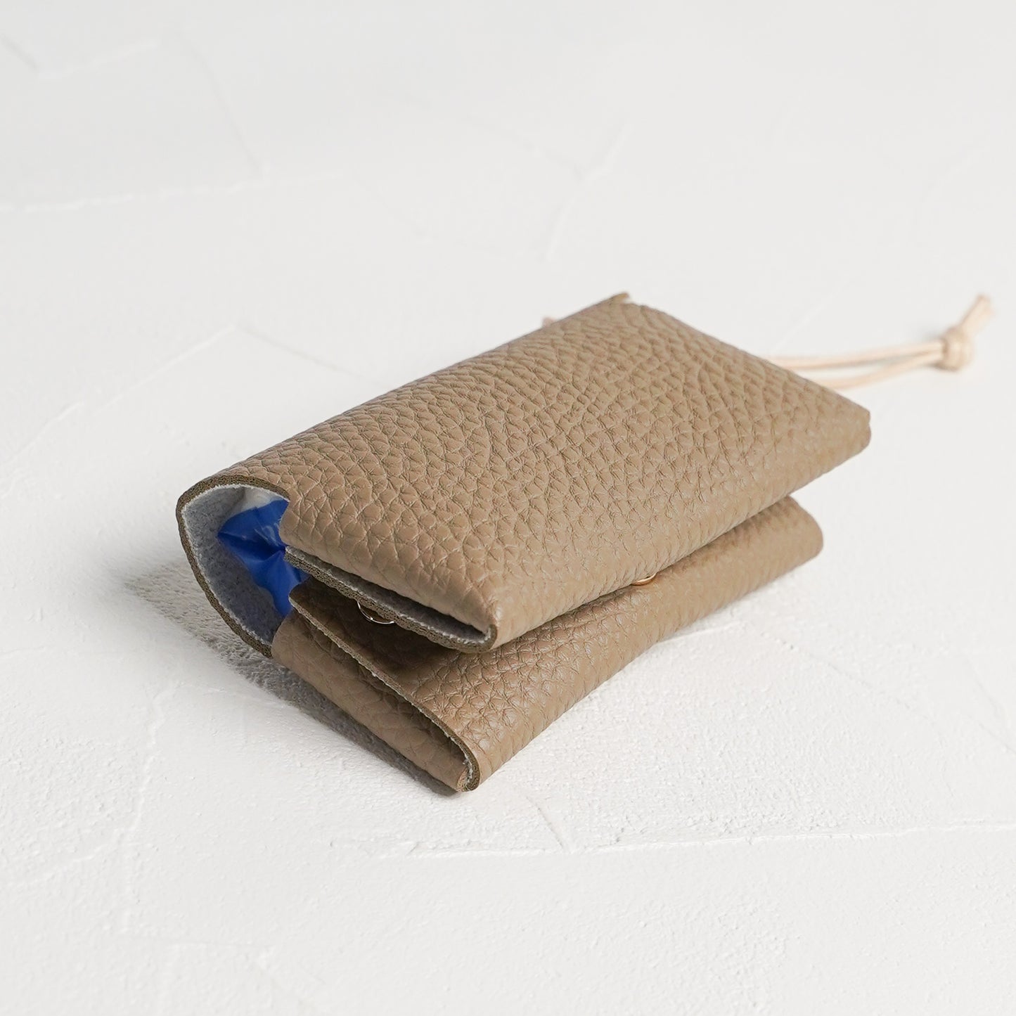 【NEW】ポケットティッシュケース 二つ折り レザー