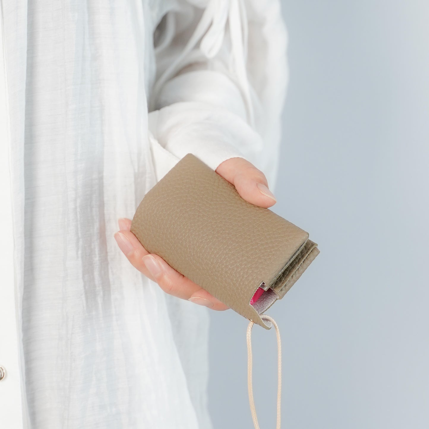 【NEW】ポケットティッシュケース 二つ折り レザー