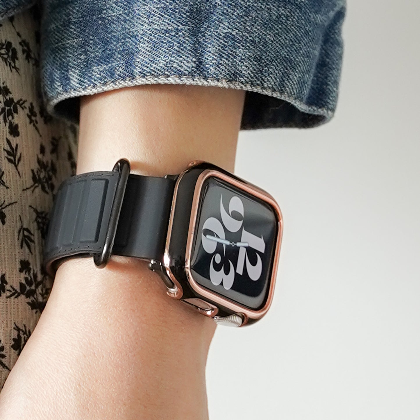 ローズゴールドライン 保護フレーム ガラスなし ハードタイプ アップルウォッチ ケース Apple Watch