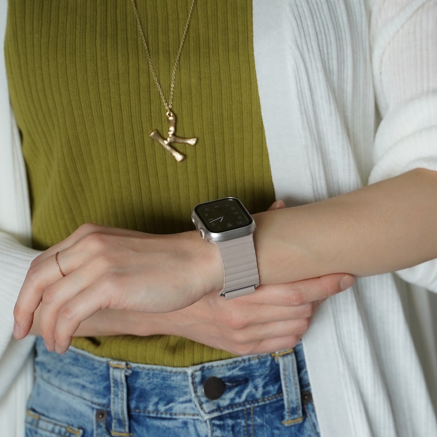 マグネット ループ レザー アップルウォッチバンド ユニセックス Apple Watch ベルト