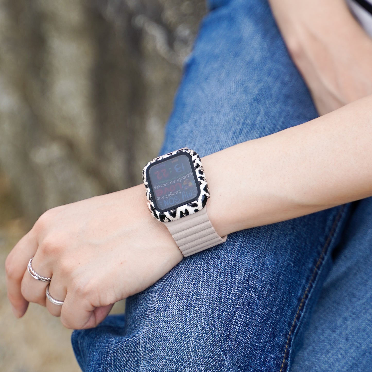 マグネット ループ レザー アップルウォッチバンド ユニセックス Apple Watch ベルト