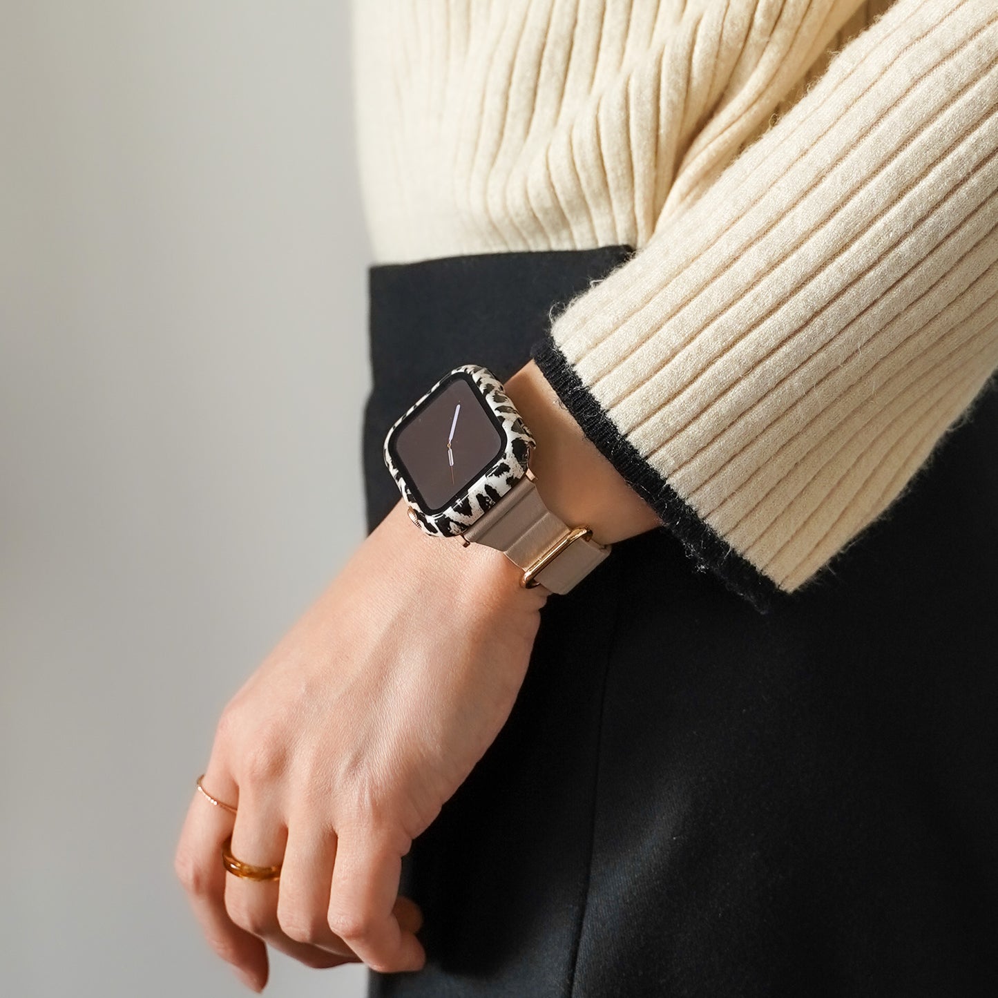 マグネット スリム レザー アップルウォッチバンド レザーループ Apple Watch ベルト