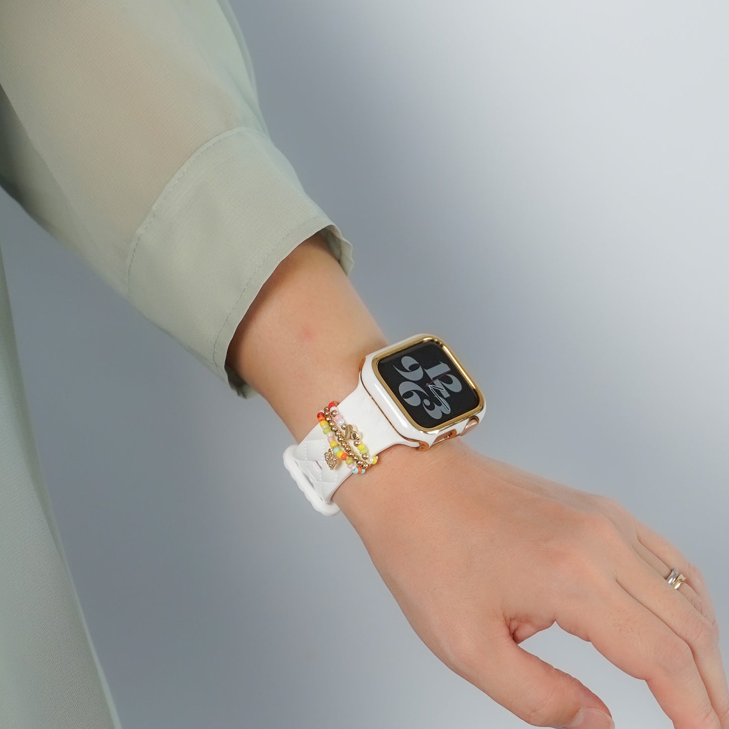 【NEW】ゴールドライン 保護フレーム ガラスなし ハードタイプ アップルウォッチ ケース Apple Watch