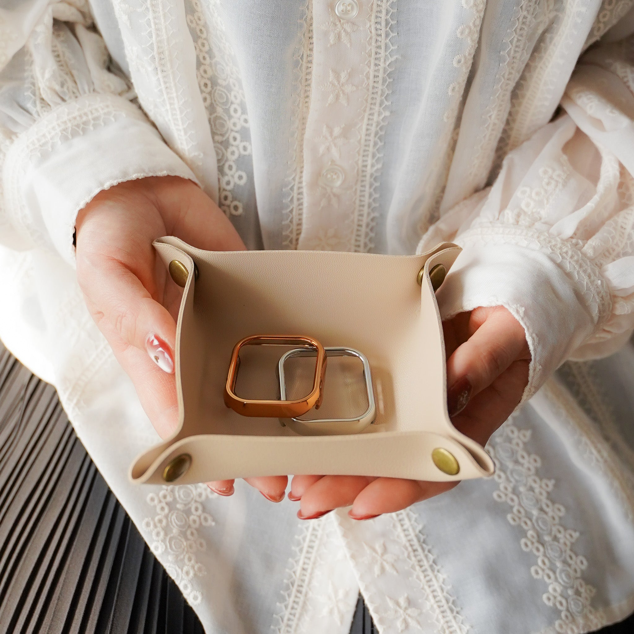 ボタン式 レザートレー 小物入れ アクセサリー 収納 – Lamu's(ラムズ)