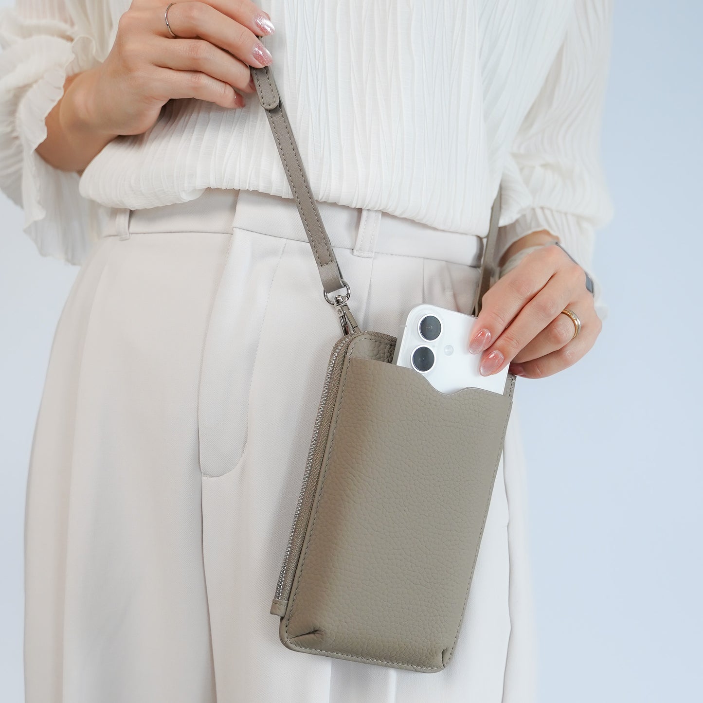 【NEW】スマホショルダー L字ファスナー レザー 本革 スマホポーチ 財布