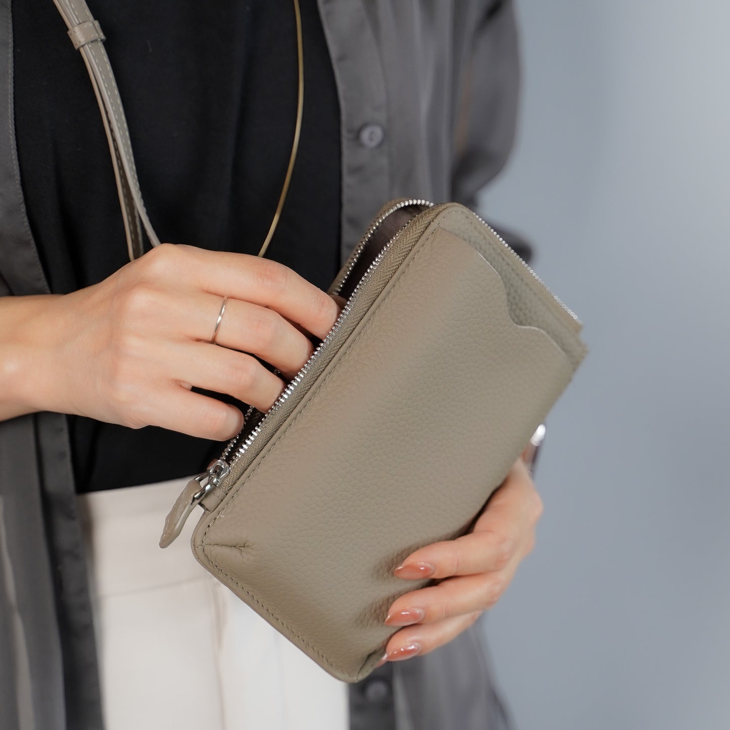 【NEW】スマホショルダー L字ファスナー レザー 本革 スマホポーチ 財布