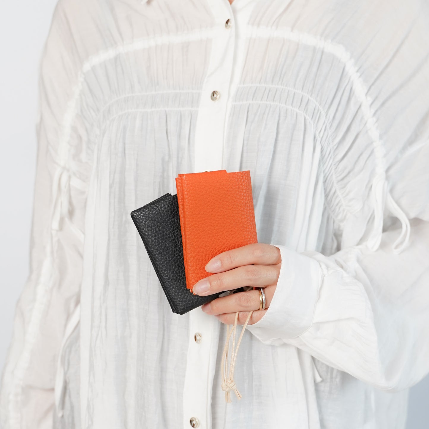 【NEW】ポケットティッシュケース 二つ折り レザー