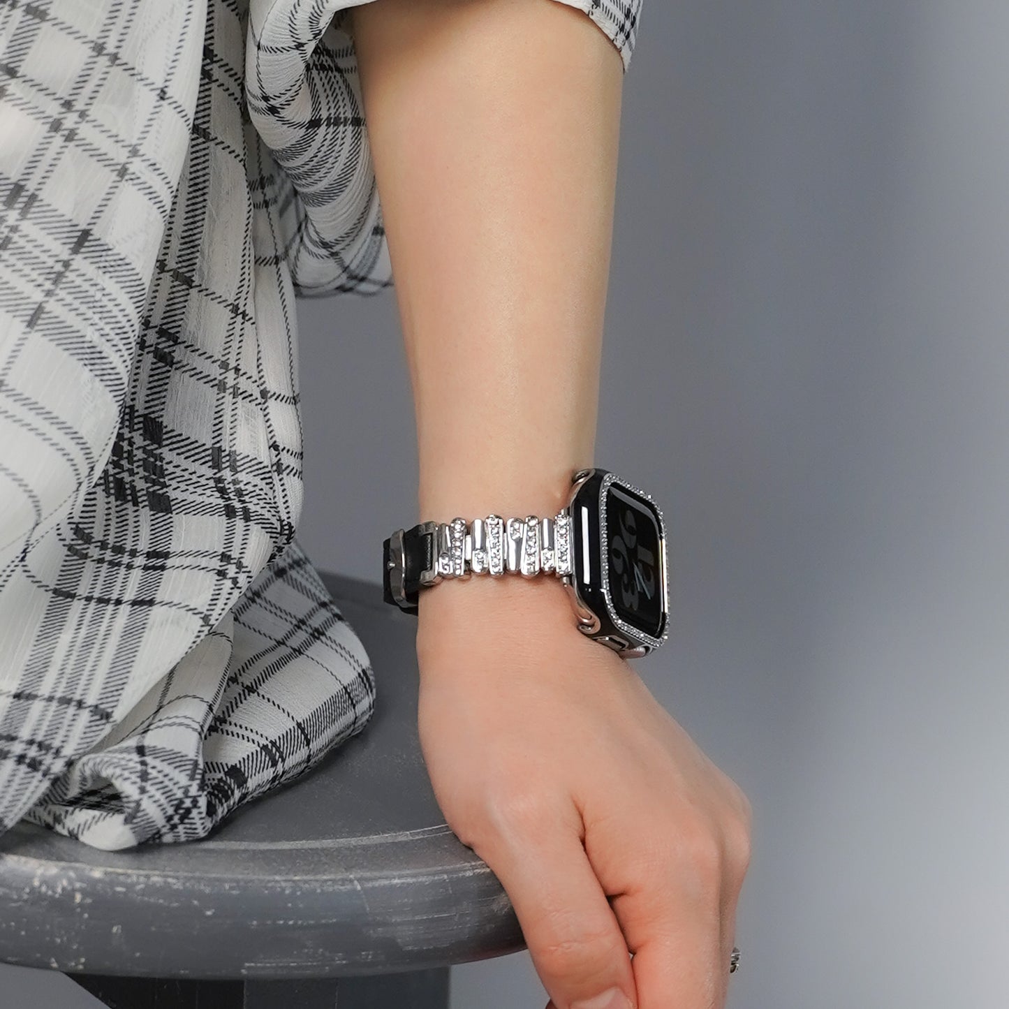 【NEW】ラインストーン スリムレザー アップルウォッチバンド Apple Watch ベルト