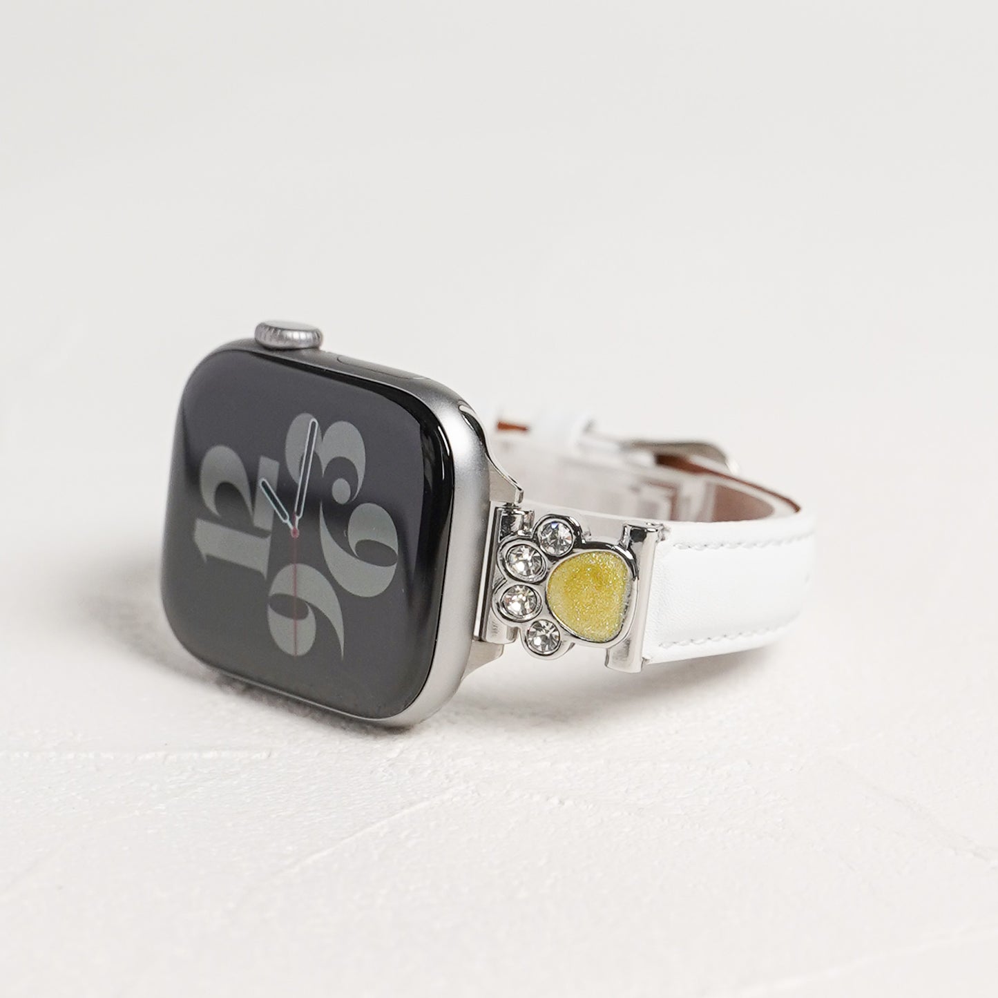【NEW】スリムレザー 肉球チャーム 犬 猫 アップルウォッチバンド Apple Watch ベルト