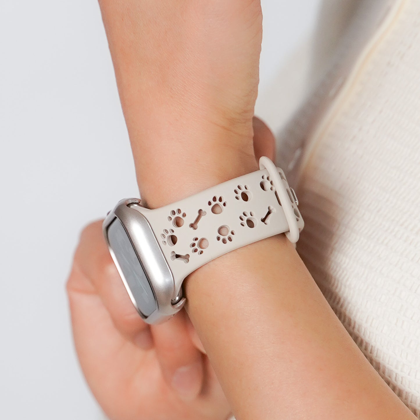 【NEW】シリコン 肉球 穴あき 犬 猫 アップルウォッチバンド Apple Watch ベルト
