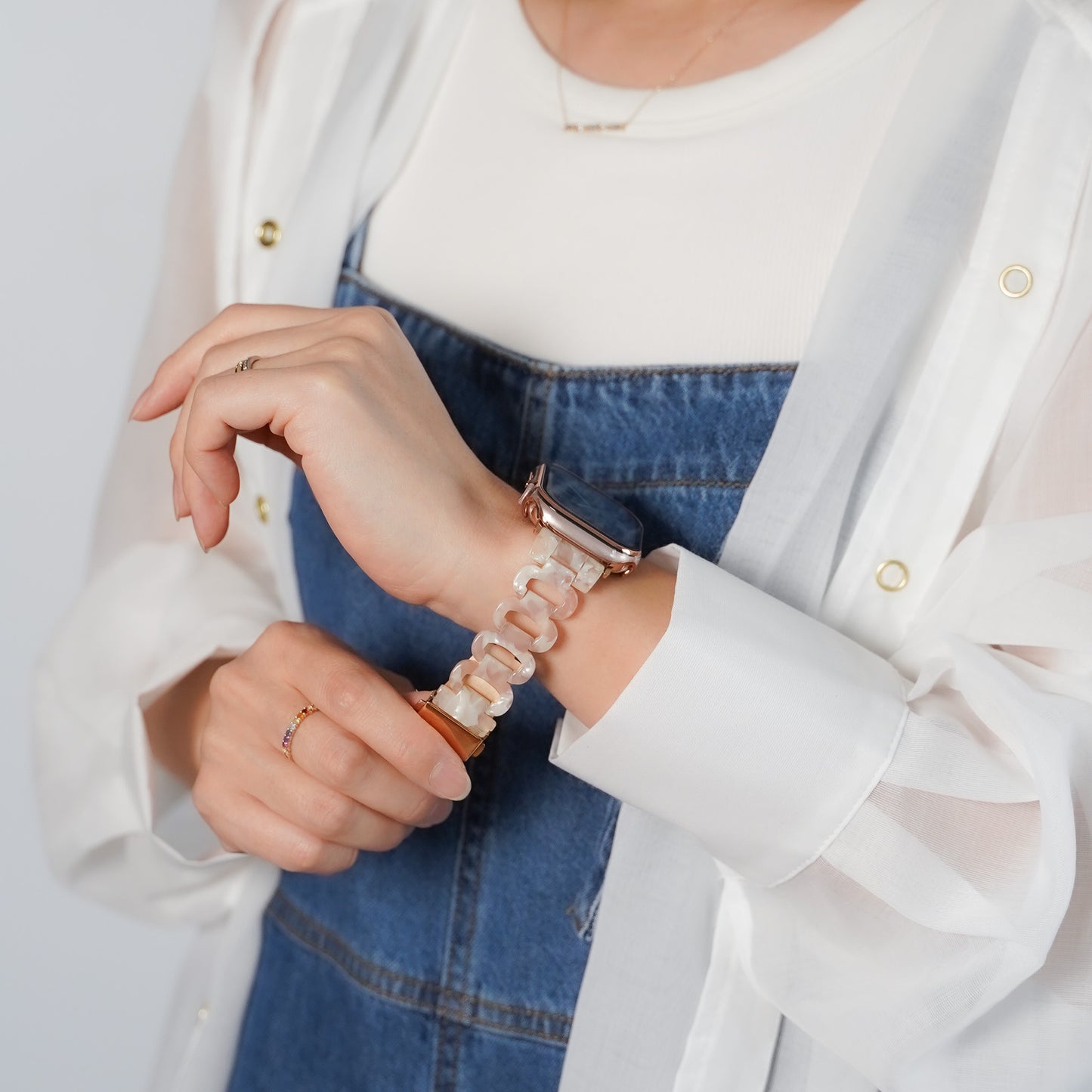 【NEW】樹脂 オープンリング アップルウォッチバンド Apple Watch ベルト