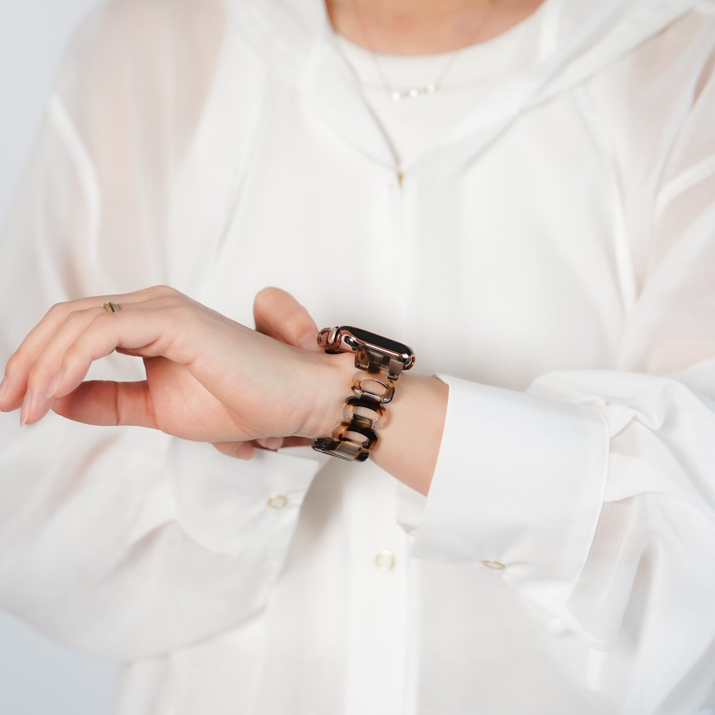 【NEW】樹脂 オープンリング アップルウォッチバンド Apple Watch ベルト