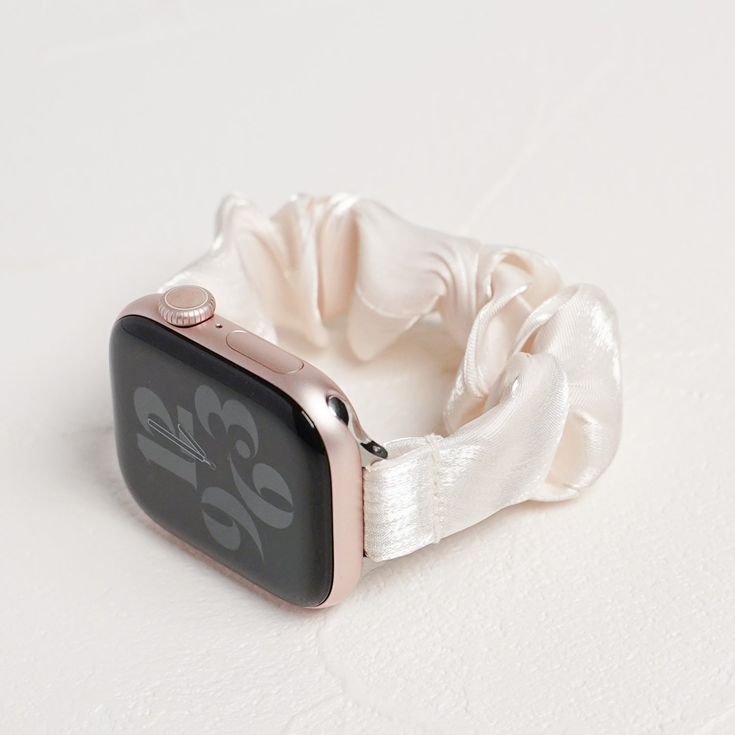 【NEW】スリム シュシュ サテン ゴム アップルウォッチバンド Apple Watch ベルト