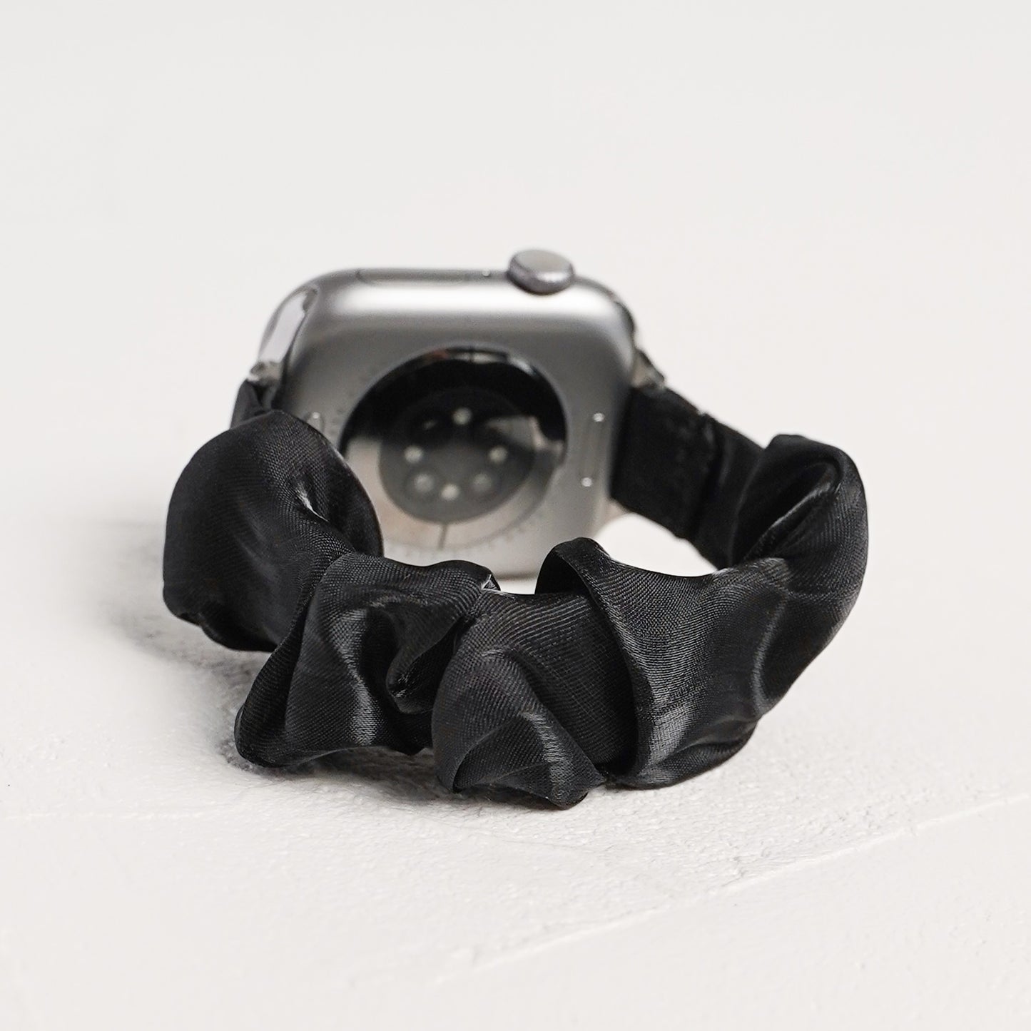 【NEW】スリム シュシュ サテン ゴム アップルウォッチバンド Apple Watch ベルト