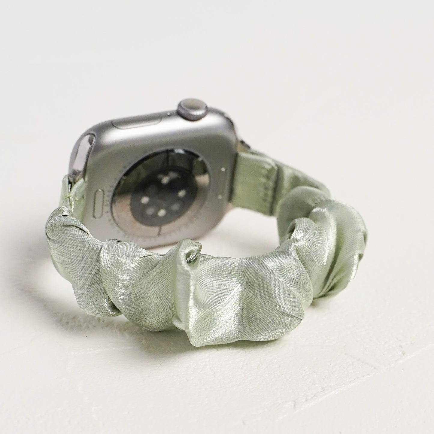 【NEW】スリム シュシュ サテン ゴム アップルウォッチバンド Apple Watch ベルト