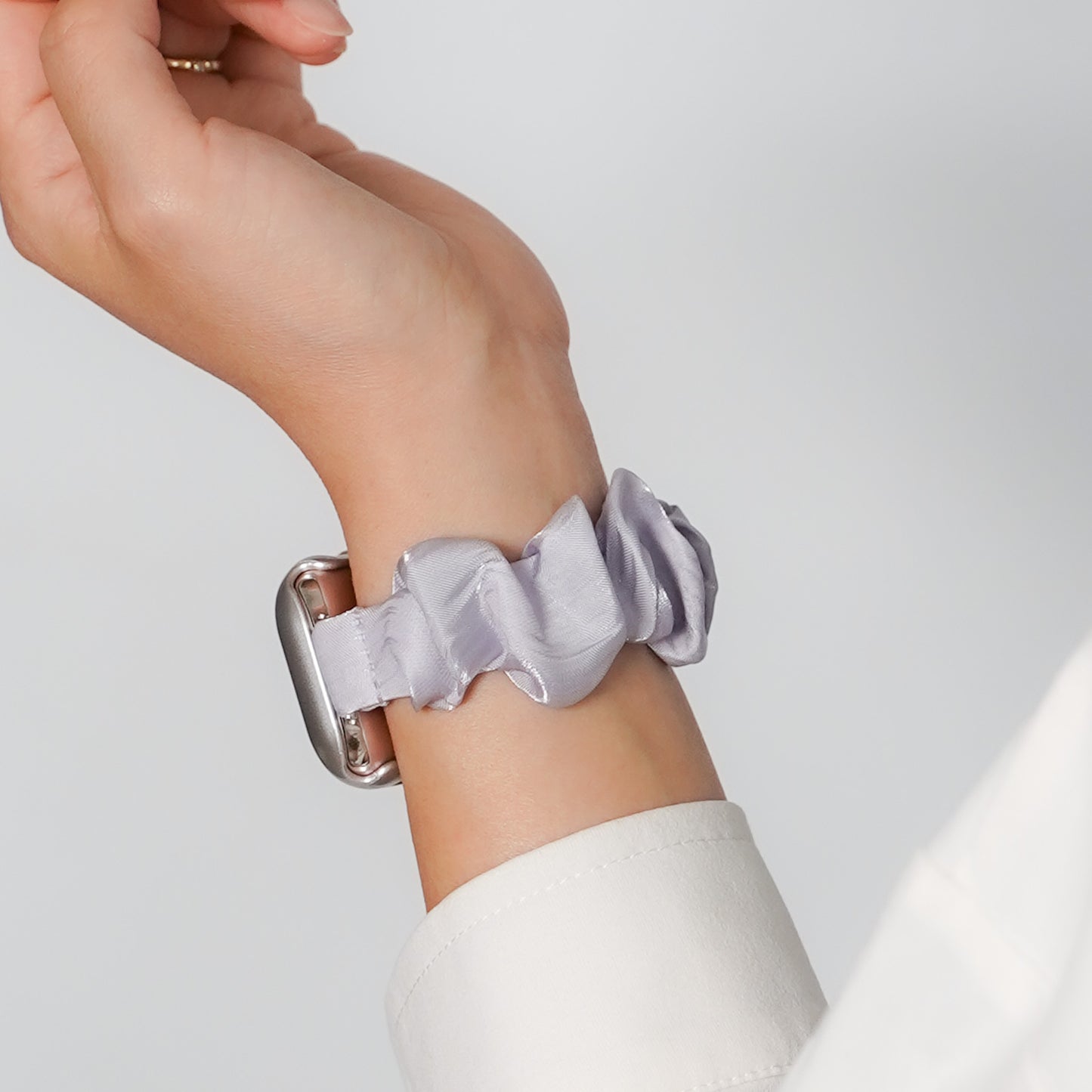 【NEW】スリム シュシュ サテン ゴム アップルウォッチバンド Apple Watch ベルト